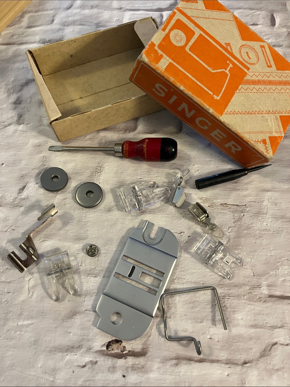Singer Sewing Machine Accessory Box - Picture 5 of 5